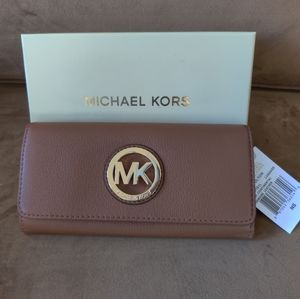 NEW, Michael Kors Fulton Wallet